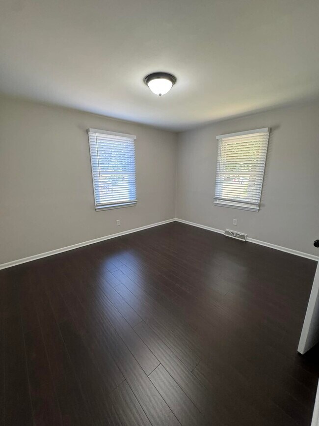 Photo - 148 Westhaven St