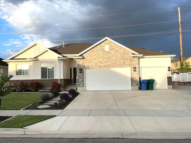 Photo - 3288 N 200 W