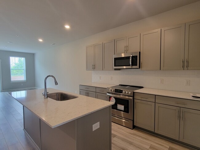 Photo - 382 Casper Dr