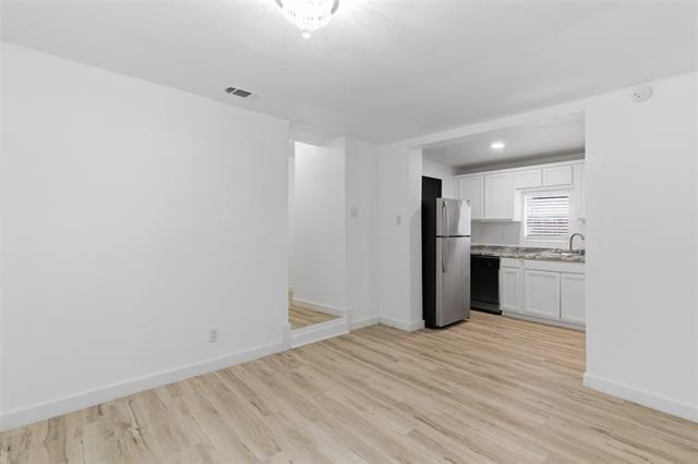 Photo - 1046 W Collins St