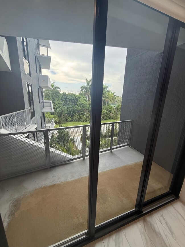 Photo - 2311 NE 174th St Unit B3