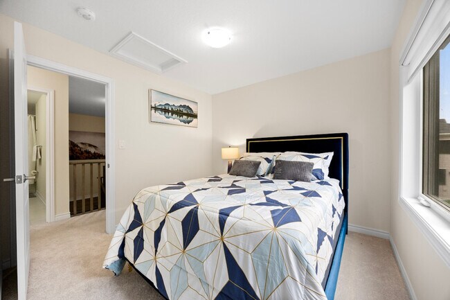 Photo - 65 Ever Sweet Wy Unit SI ID1504486P