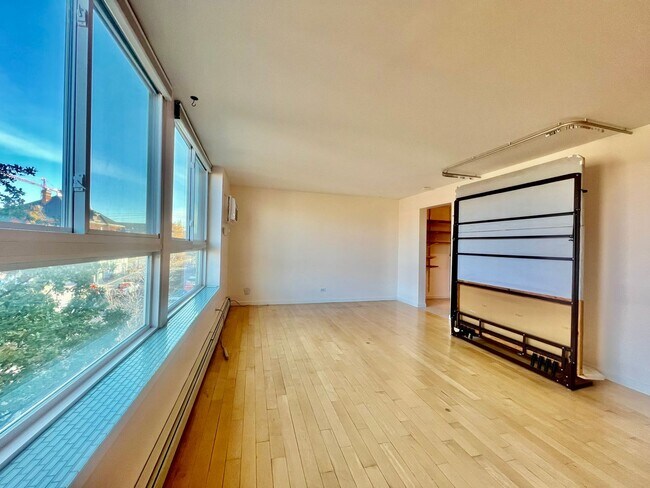 Photo - Charming Studio Condo in Capitol Hill