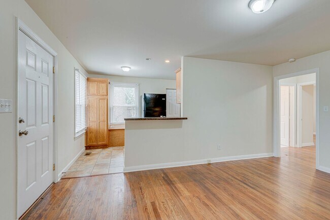 Photo - 3505 Marlborough Ave