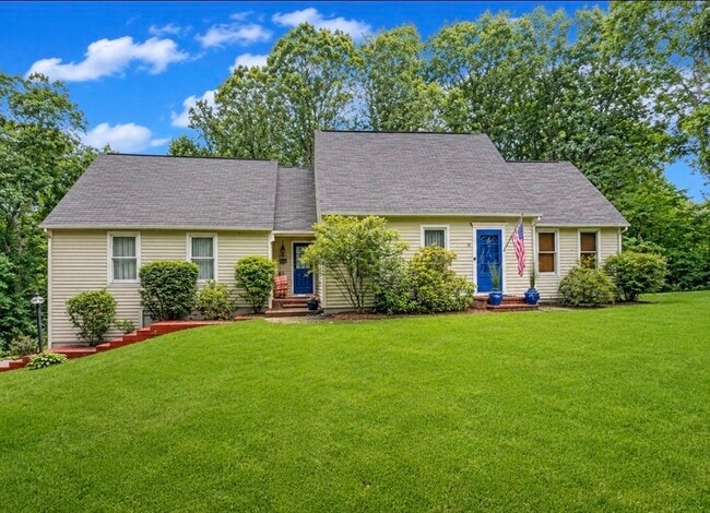 Building Photo - 31 Woodside Cir