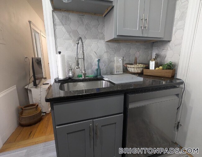 Photo - 2 Sutherland Rd Unit 51