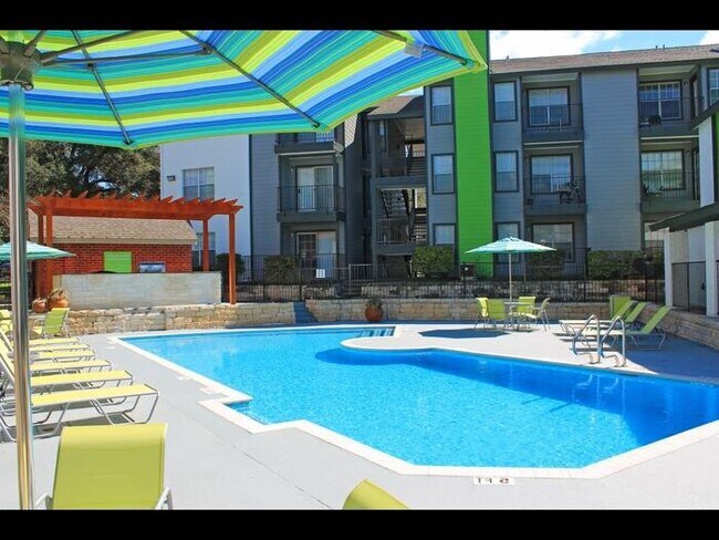 Photo - 1955 Larkspur Dr Unidad c2