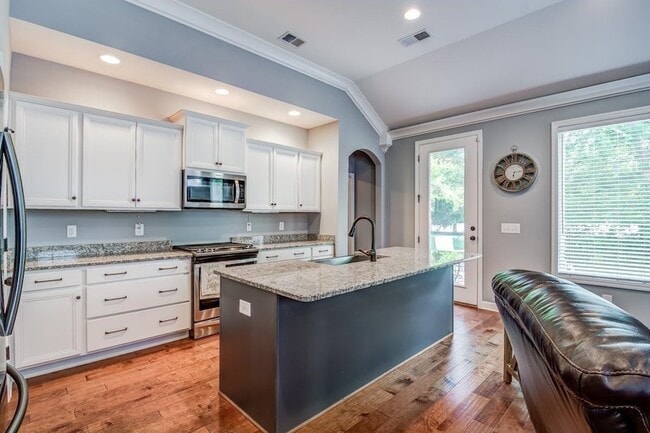 Photo - 85 Nokes Dr House