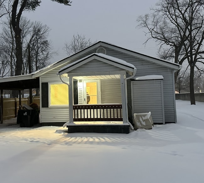 Building Photo - 28532 Grayling Ave