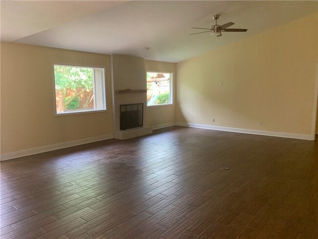 Photo - 6705 Woodcrest Dr