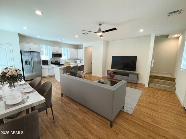 Photo - 814 E Roma Ave