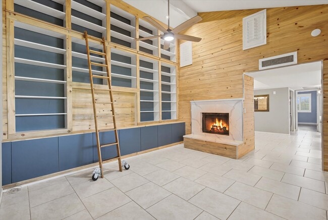 Building Photo - 7800 E Lincoln Dr Unit 2079