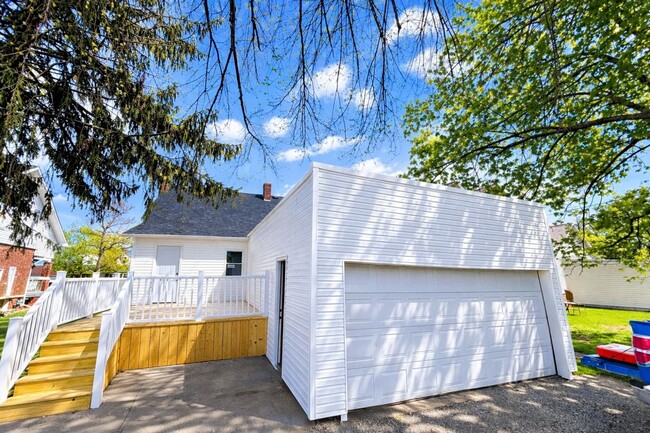 Photo - Wapak – Fully Remodeled Home with 2-Car Garage