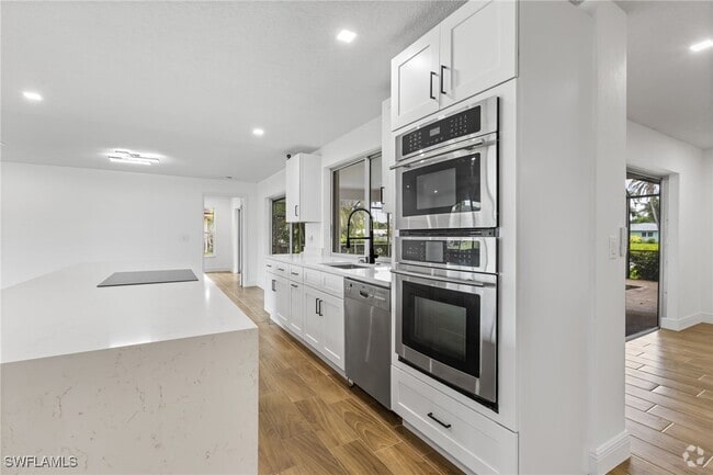 Building Photo - 1041 N Waterway Dr Rental