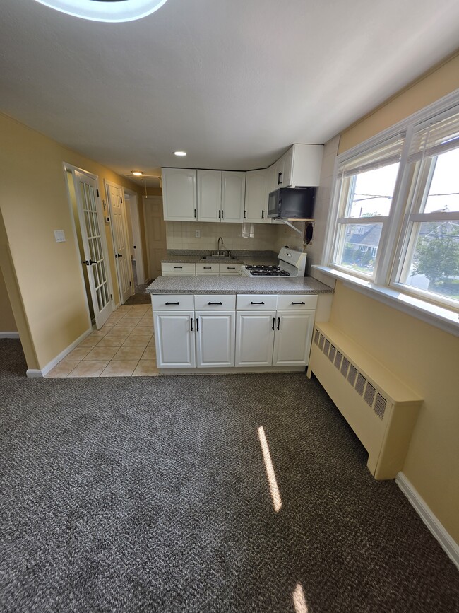 Photo - 889 First Ave Unit 2nd Floor 2 Bedroom Apartment
