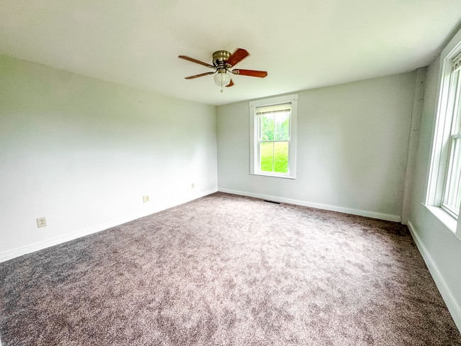 Photo - 403 Hollister Hill Rd