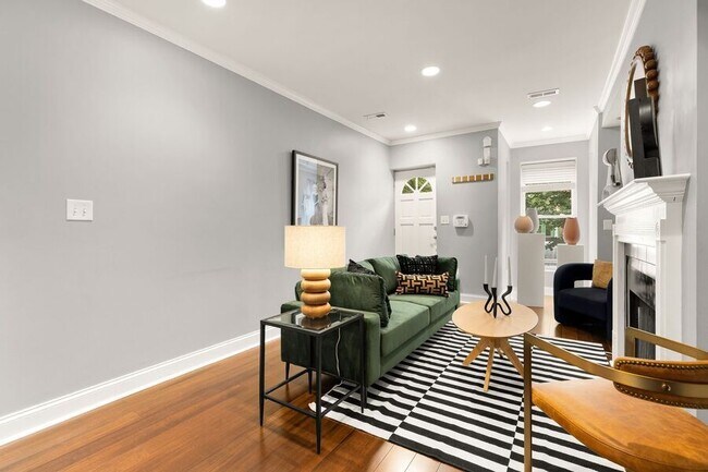 Photo - 447 M St NW