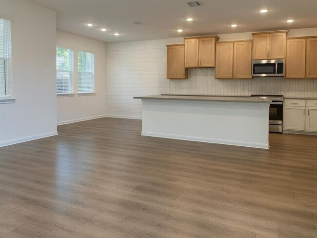 Photo - 1515 Iberville Dr