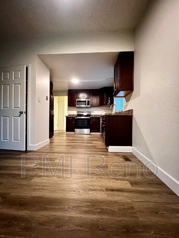 Photo - 812 Glen Molly Dr