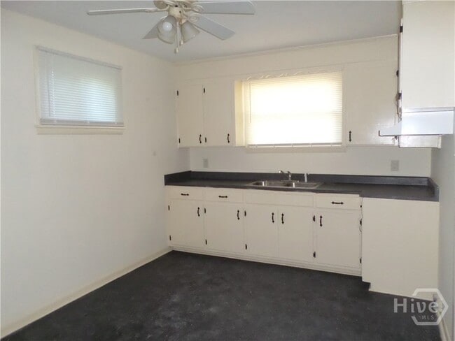 Photo - 4209 Crane St