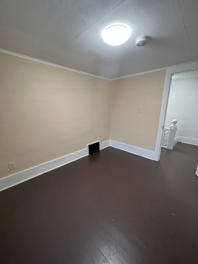 Photo - 413 8th St S
