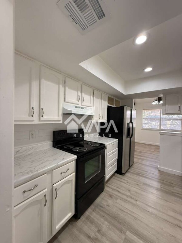 Photo - 6731 Cypress Lake Dr