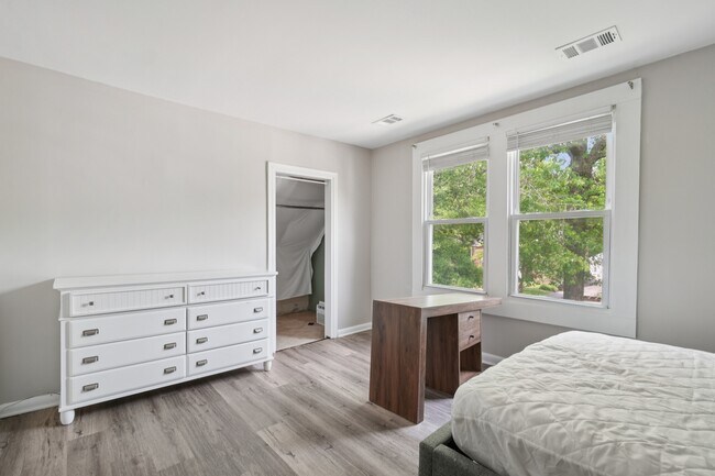 Photo - 7307 Hopkins Ave