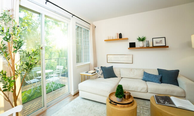Photo - Marymoor Ridge Condominium