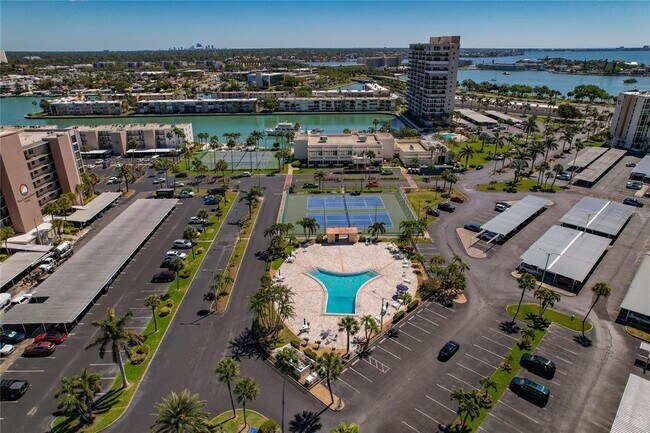 7540 Bay Island Dr S Unidad 251