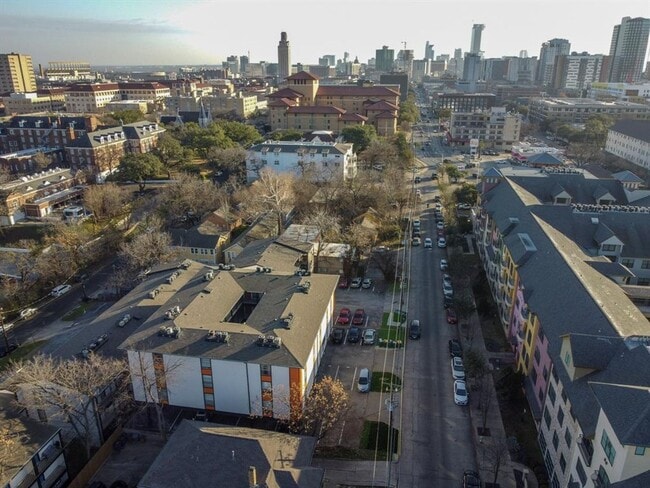 Photo - North Campus 1x1 @ University Quarters