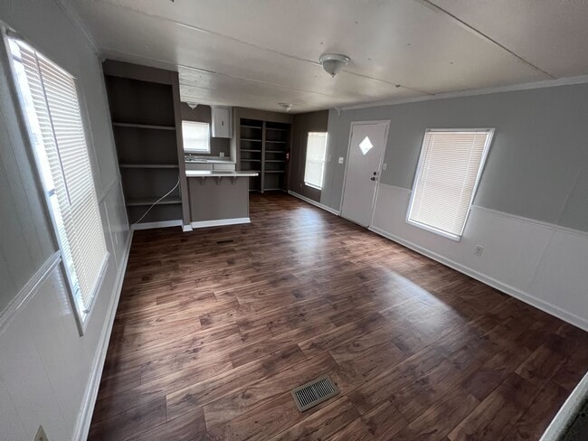 Photo - 750 Silent Valley Rd