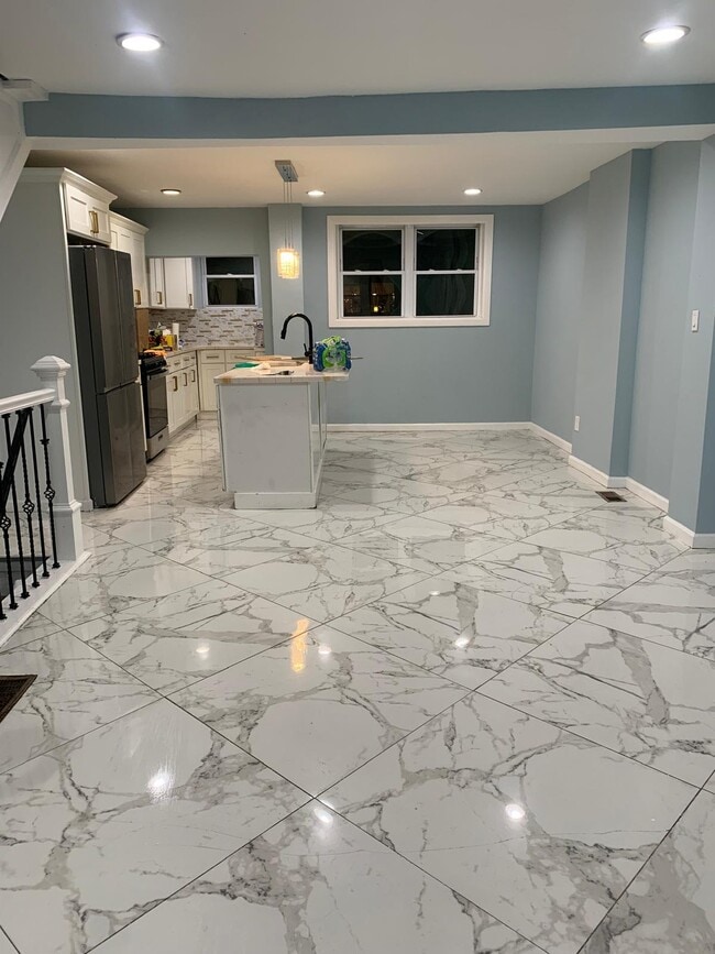 Building Photo - 1514 S 30th St