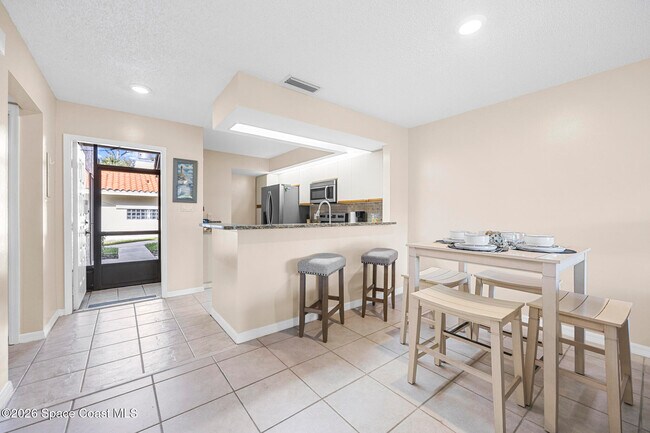 1141 Country Club Dr Unit 1012