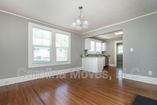 Photo - 306 Powell St