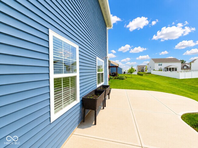 Photo - 5872 Wintersweet Ln