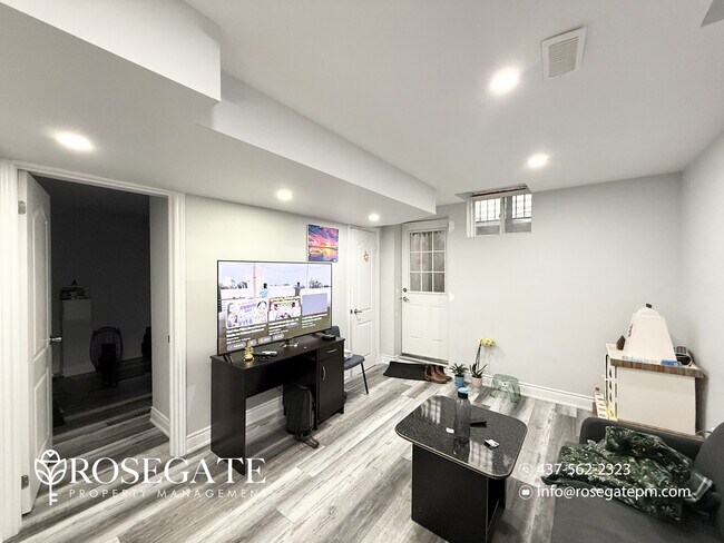 Photo - All-Inclusive 2-Bedroom Unit with Parking in Brampton (Utilities Included) Unit 2