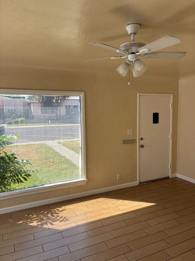 Photo - 3 Bedroom 1 Bath Home Central Lemoore