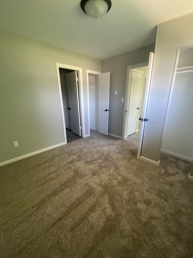 Pine Manor Apartments