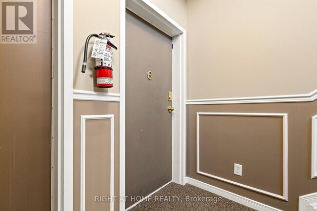 Photo - 80 Briargate Private Unit 6