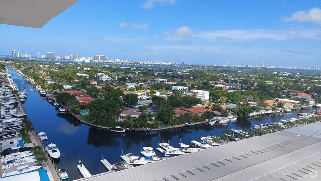 Building Photo - 13499 Biscayne Blvd Unit 1614 Rental