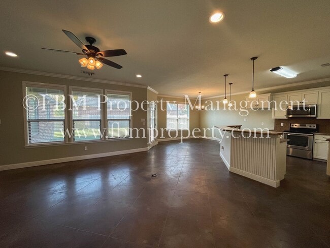 Photo - 307 Centennial Ave