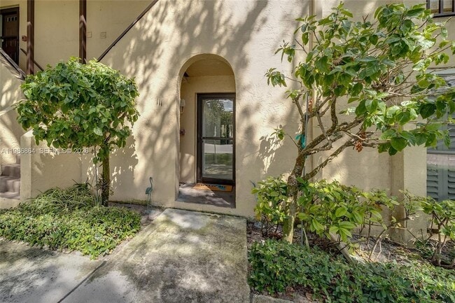 Building Photo - 4150 Jimmy Buffett Mem Hwy Unit 111