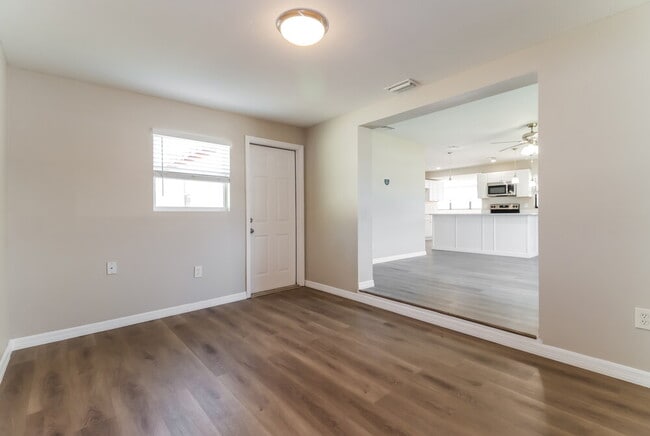 Photo - 5615 Larimer Dr