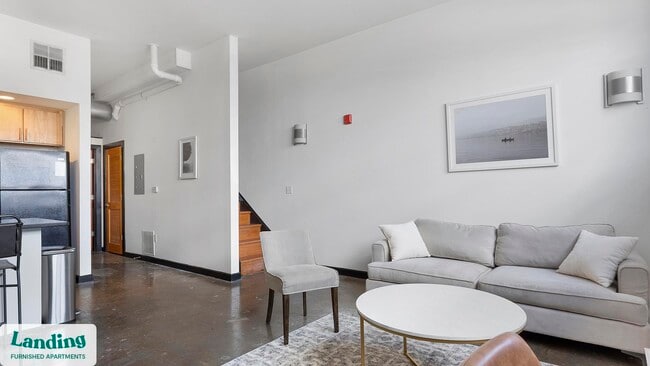 Photo - 700 Everett St Unidad 2022.1404941