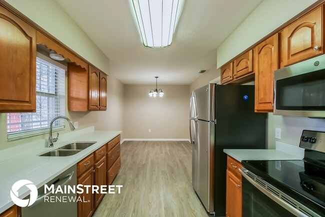 Photo - 804 Greenbriar Dr