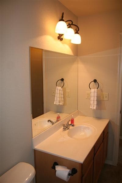 Photo - 2857 N Seneca Ave
