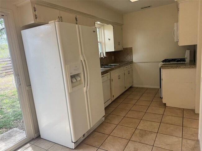 Photo - 8017 Tisdale Dr