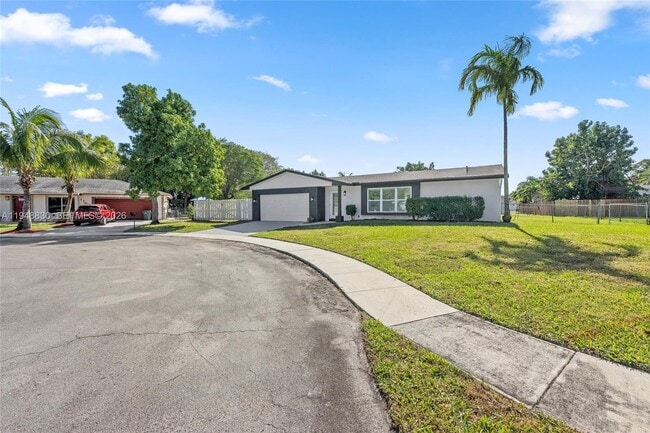 Photo - 1720 SW 13th St