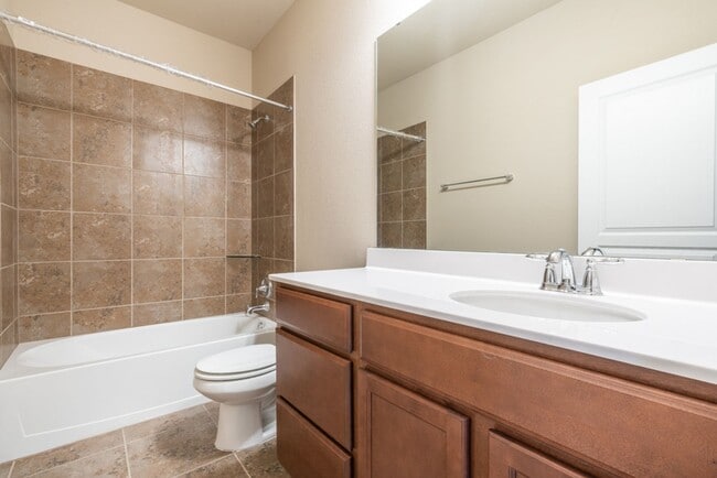 Photo - 711 Dunford Dr