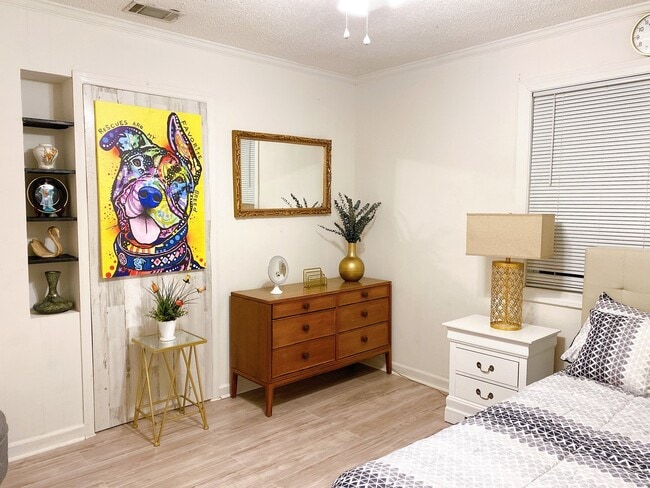 Photo - 3033 Parkwood Dr Unit 1